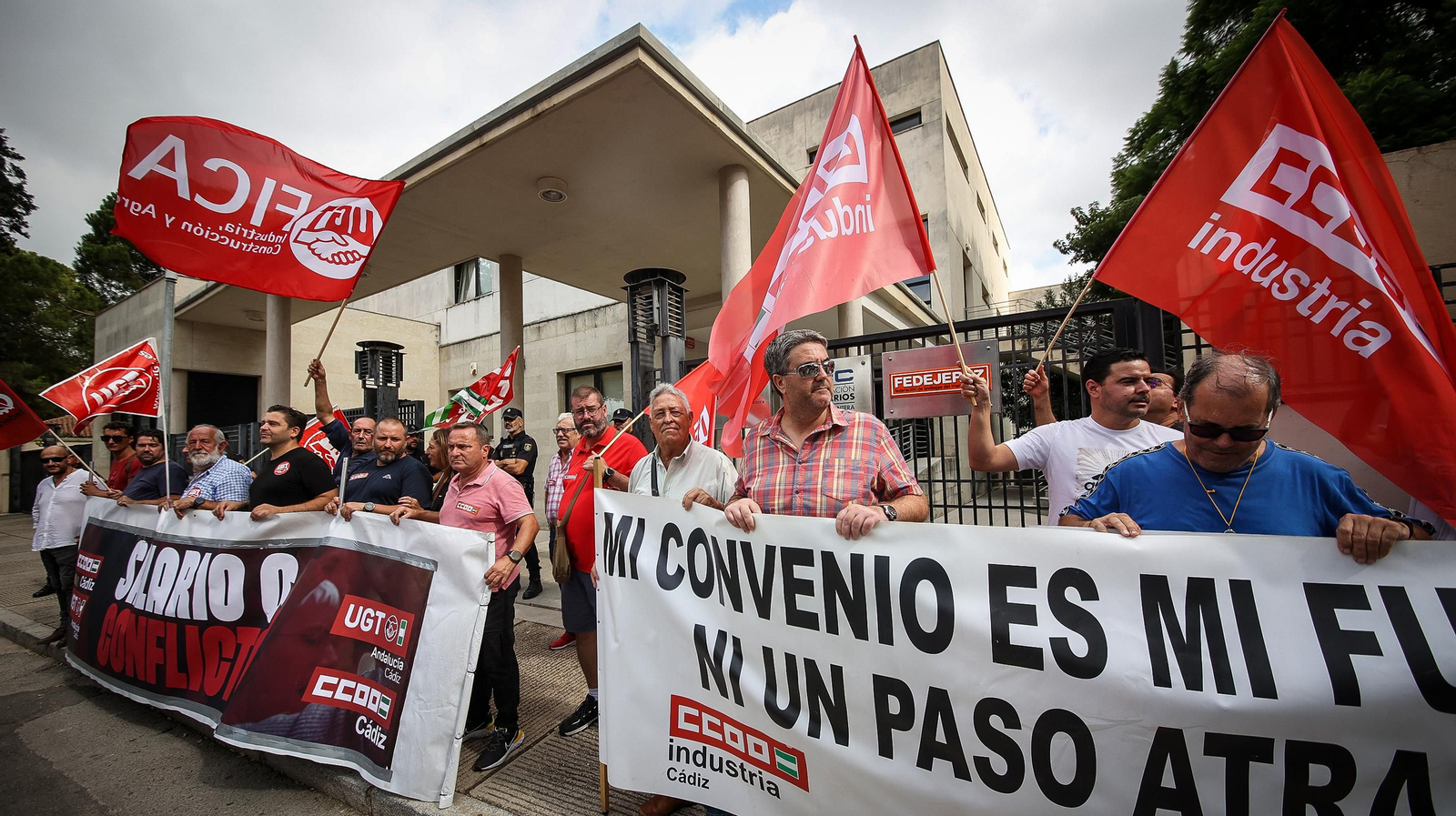 Manifestación de trabajadores de la Vid para pedir un convenio digno