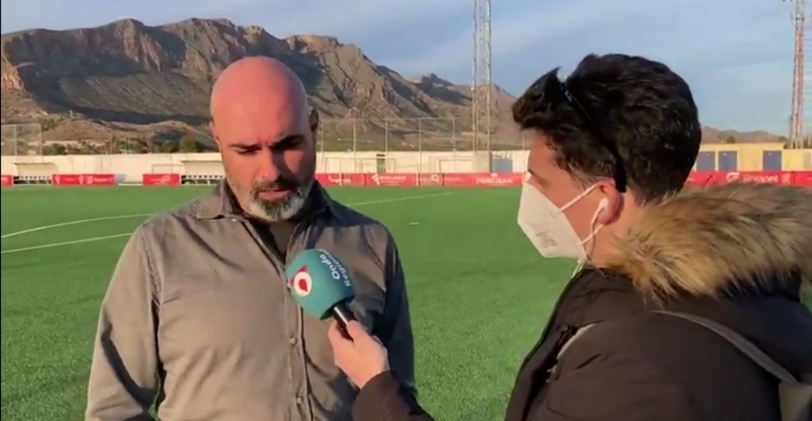Tato Alcázar, técnico del Huércal-Overa, durante una entrevista.