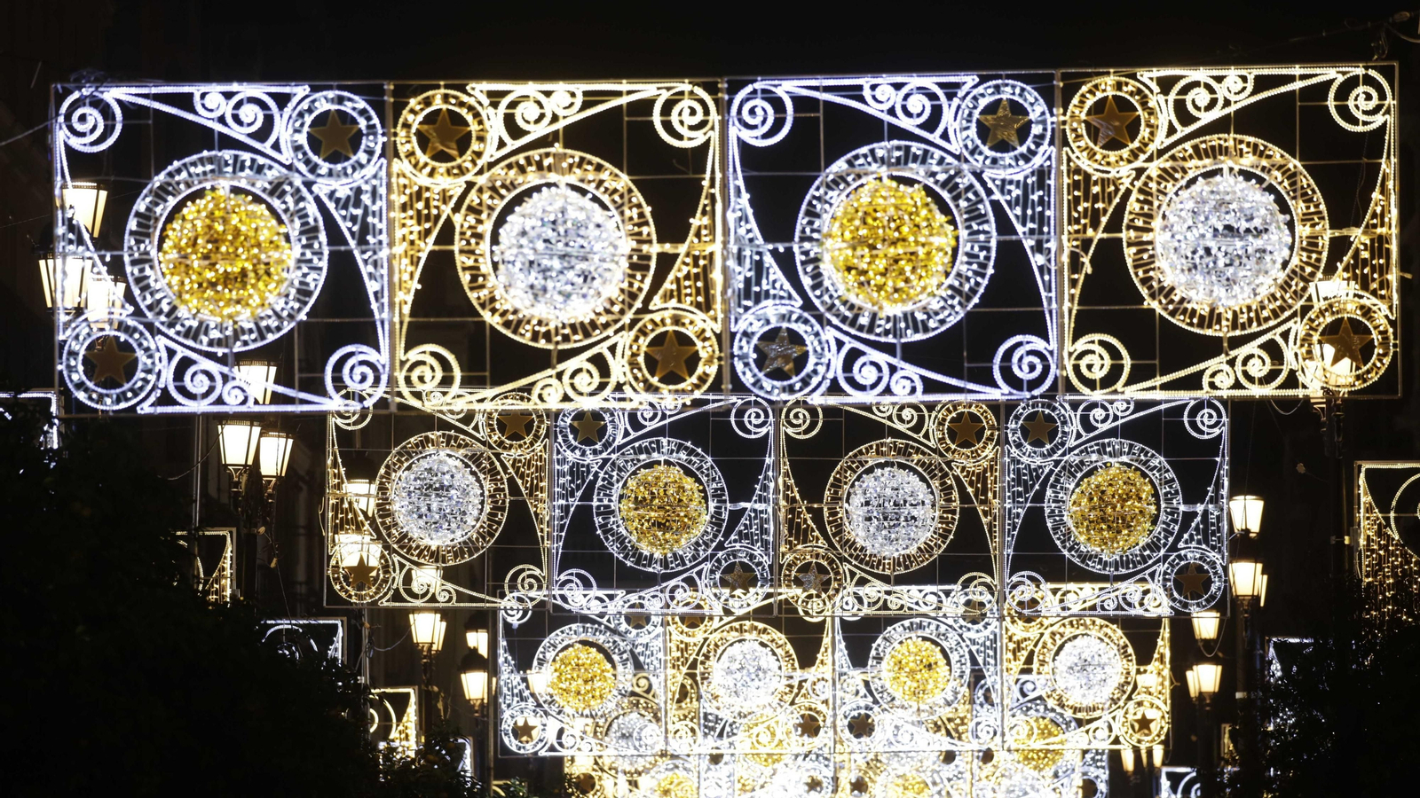 Las imágenes del encendido de las luces de navidad en el centro de Sevilla