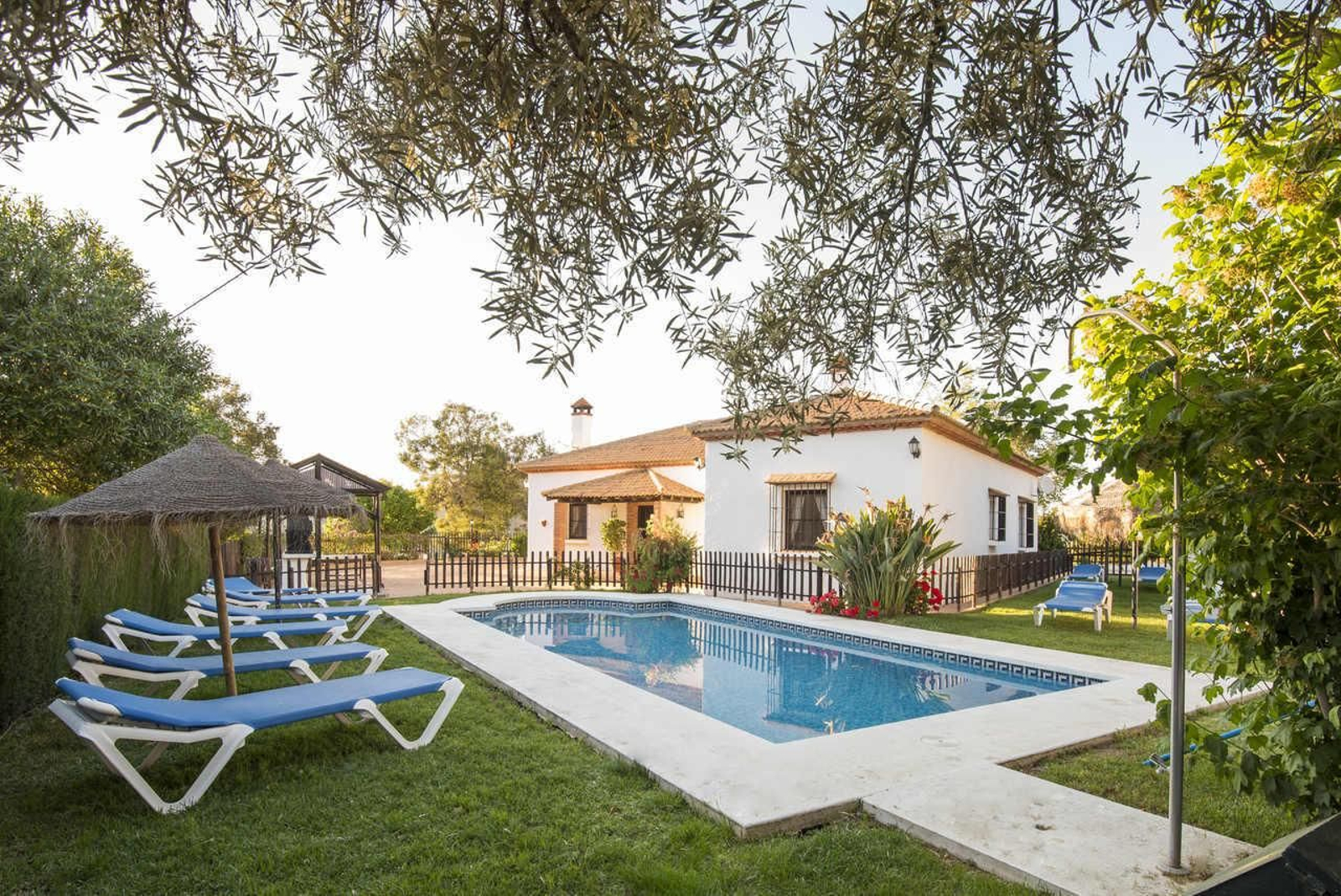 La piscina de la casa rural Casa Castillo. La piscina de la casa rural Casa Castillo.
