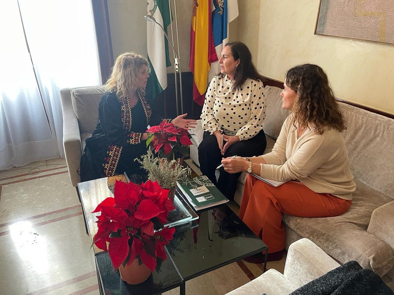 Reunión entre el Ayuntamiento y la UNED