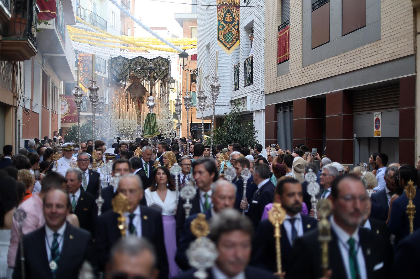 Imágenes de la procesión extraordinaria de la Virgen de la Esperanza por las calles de Huelva