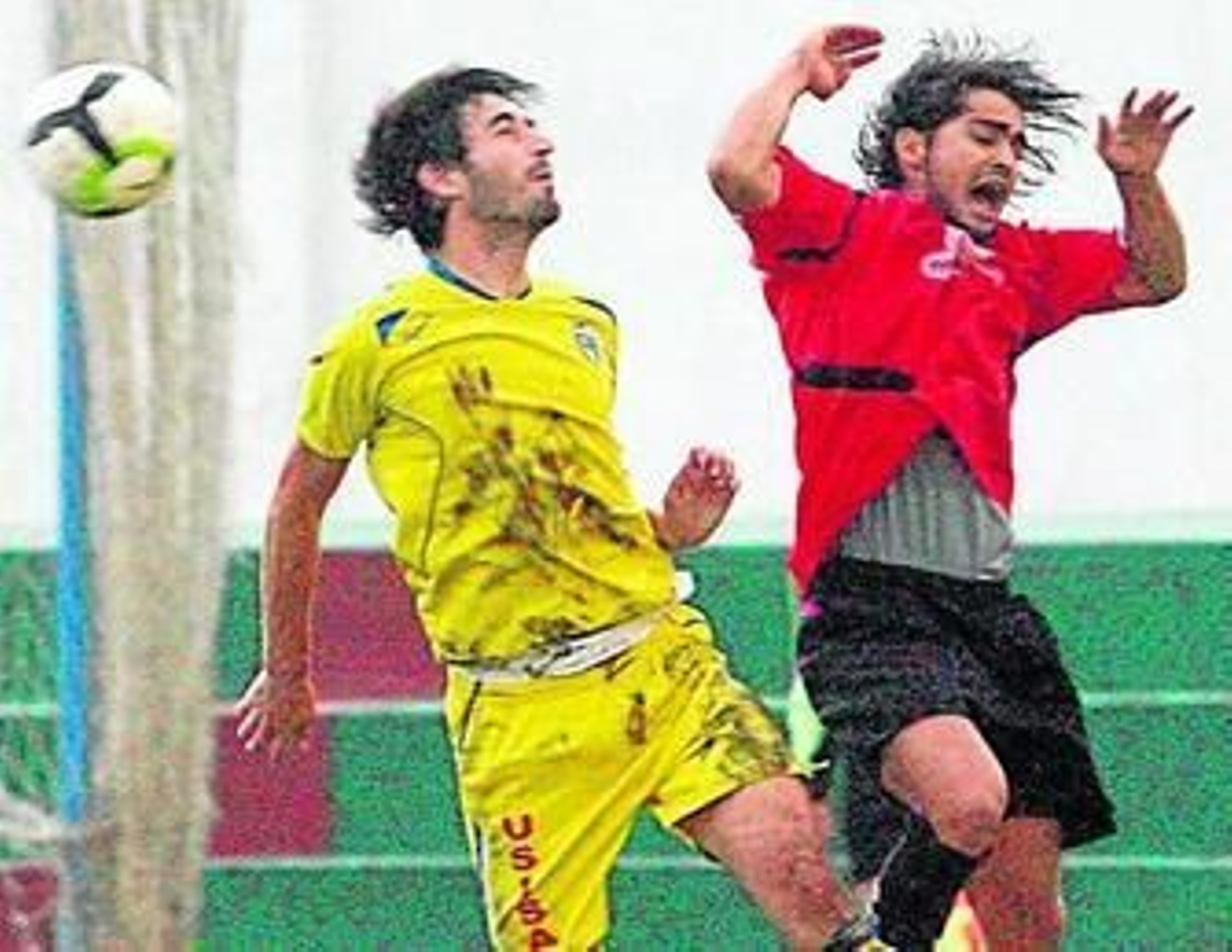 Juanma Barba - a la izquierda-, una baja importante por sanción para el Isla. Juanma Barba - a la izquierda-, una baja importante por sanción para el Isla.