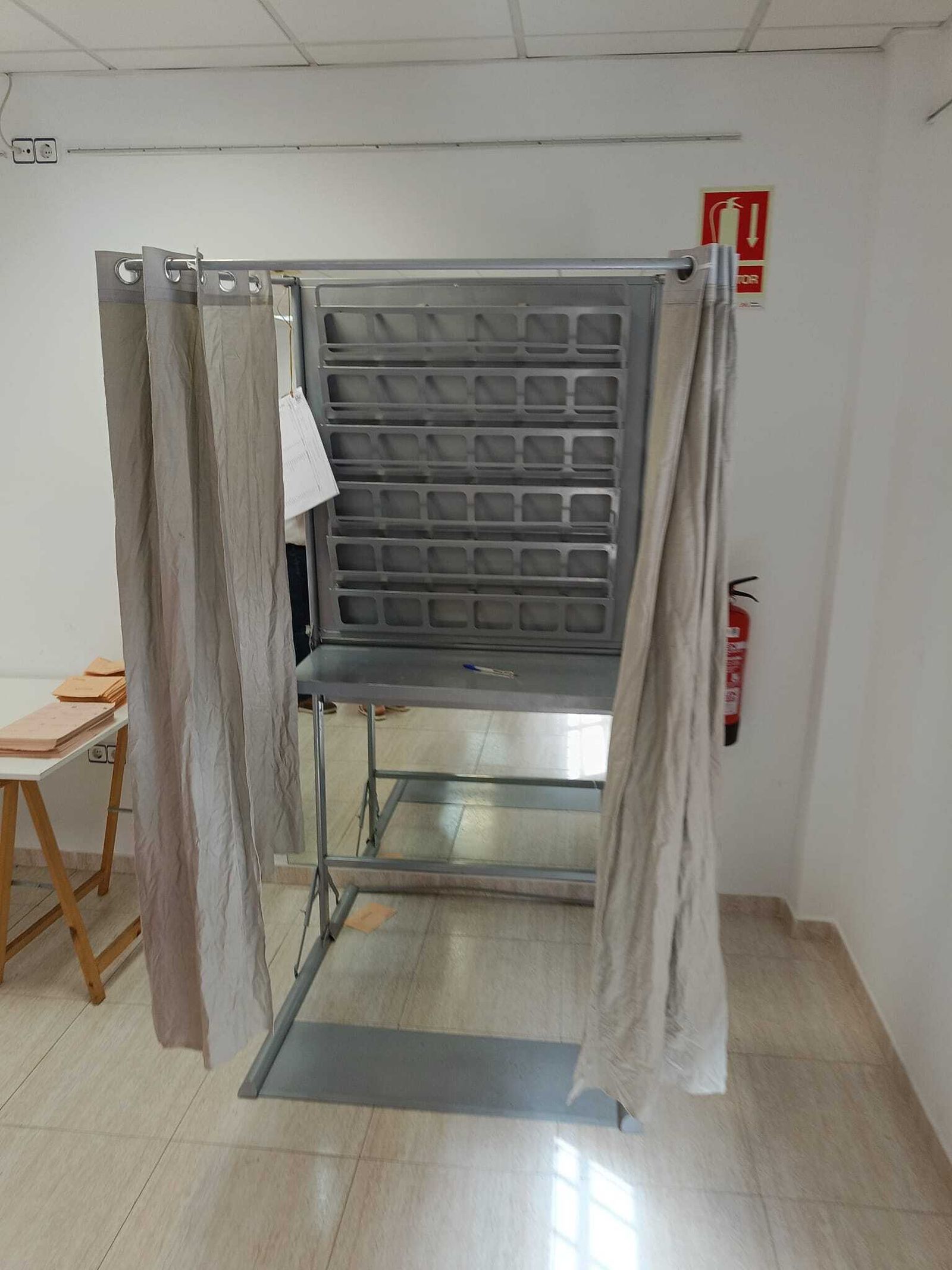 Cabinas sin papeletas.