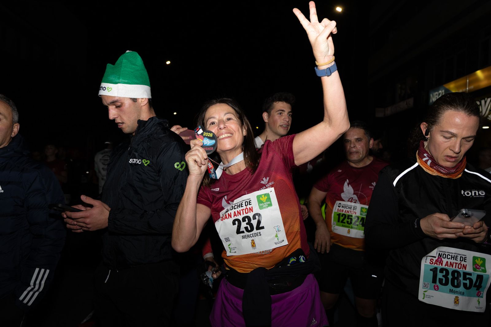 En imágenes: búscate en tu llegada a meta de la Carrera de San Antón 2026 (III)