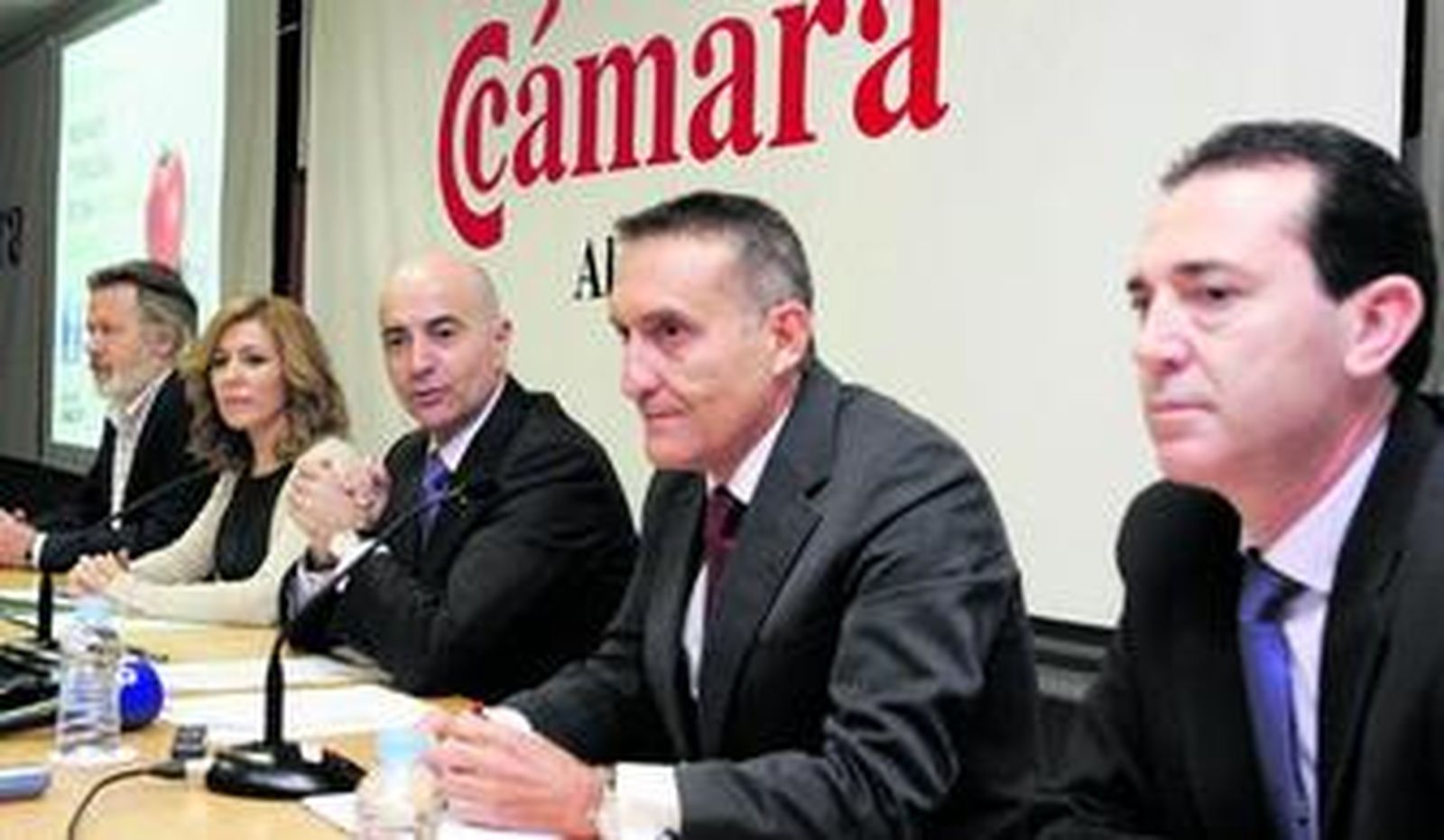 Juan Deus, Ana María Romero, Diego Martínez, Miguel López y Juan Carlos Pérez Navas presentan Expo Agro.