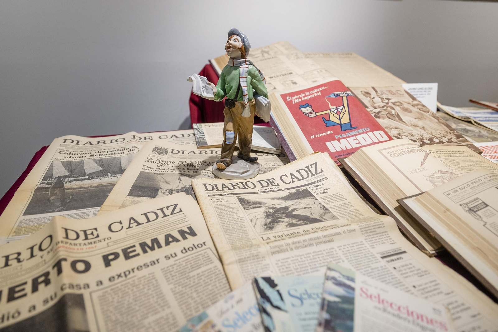 Las imágenes de la inauguración de la exposición por el centenario de la librería Bozano en San Fernando.