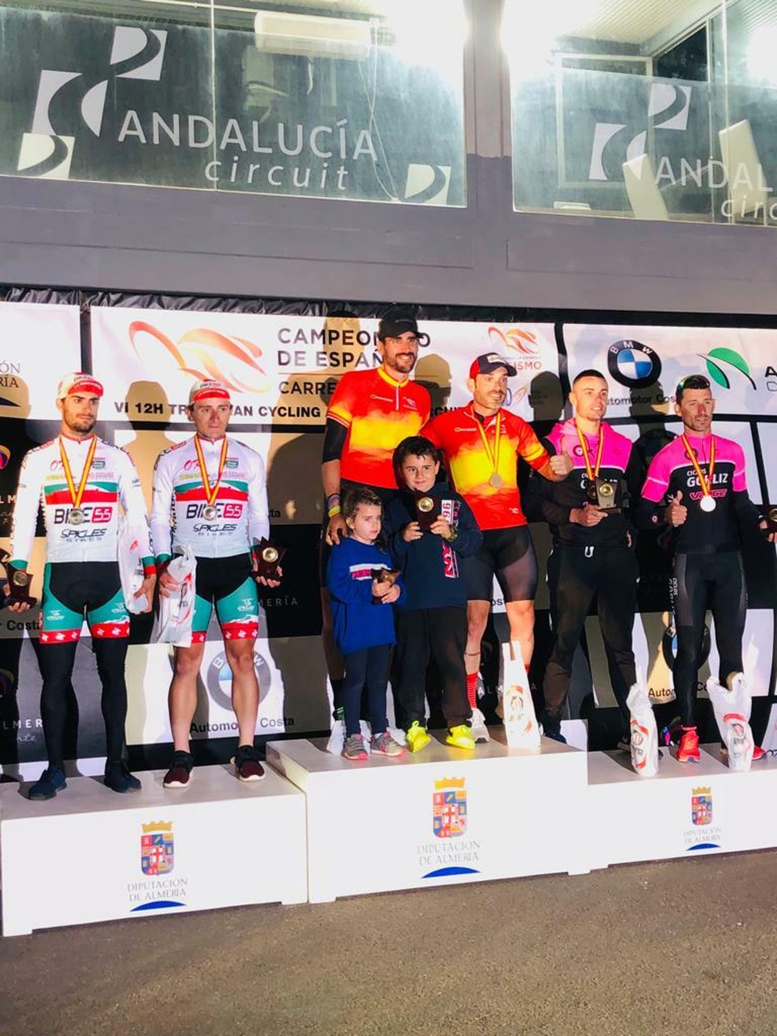 Patxi y Paco, en el podium.