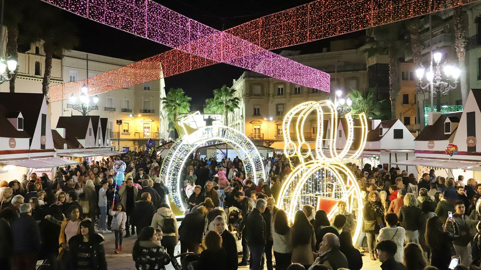 Mercado navideño en la Plaza de las Monjas