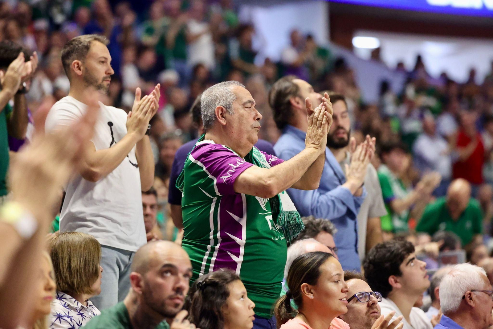 Búscate en las gradas del Carpena en el Unicaja-UCAM Murcia