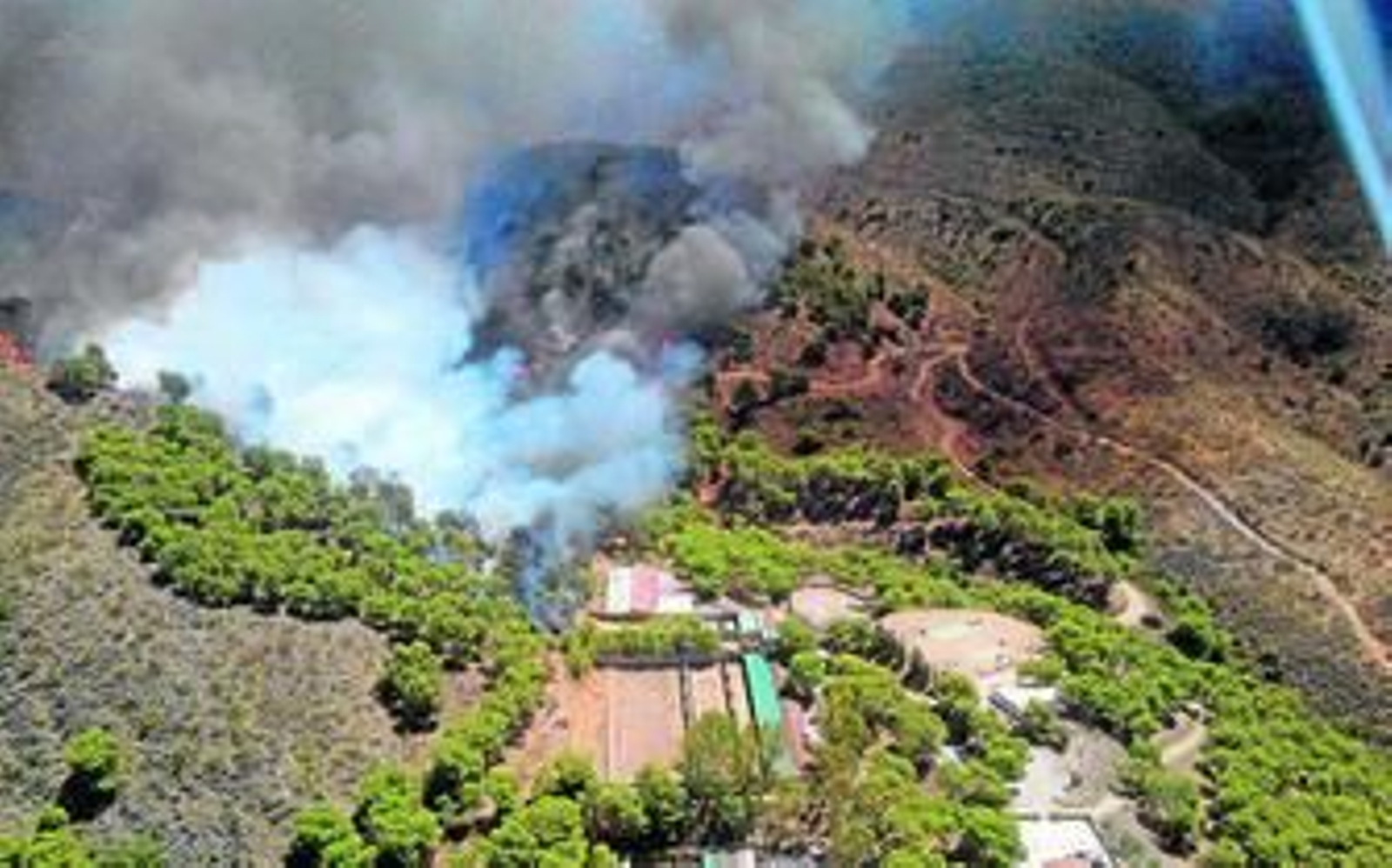 Incendio declarado en agosto en un campo de tiro de Los Montes visto desde un helicóptero del Infoca.