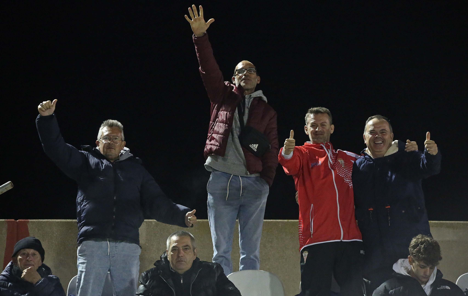 Búscate en el Nuevo Mirador durante el Algeciras - Atlético de Madrid B