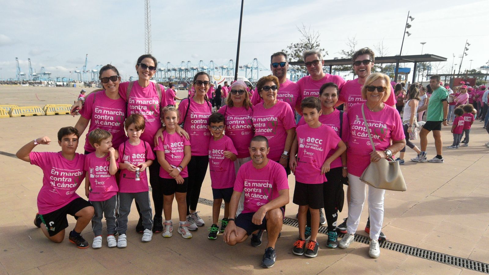 Las fotos de la Marcha contra el cáncer de mama en Algeciras