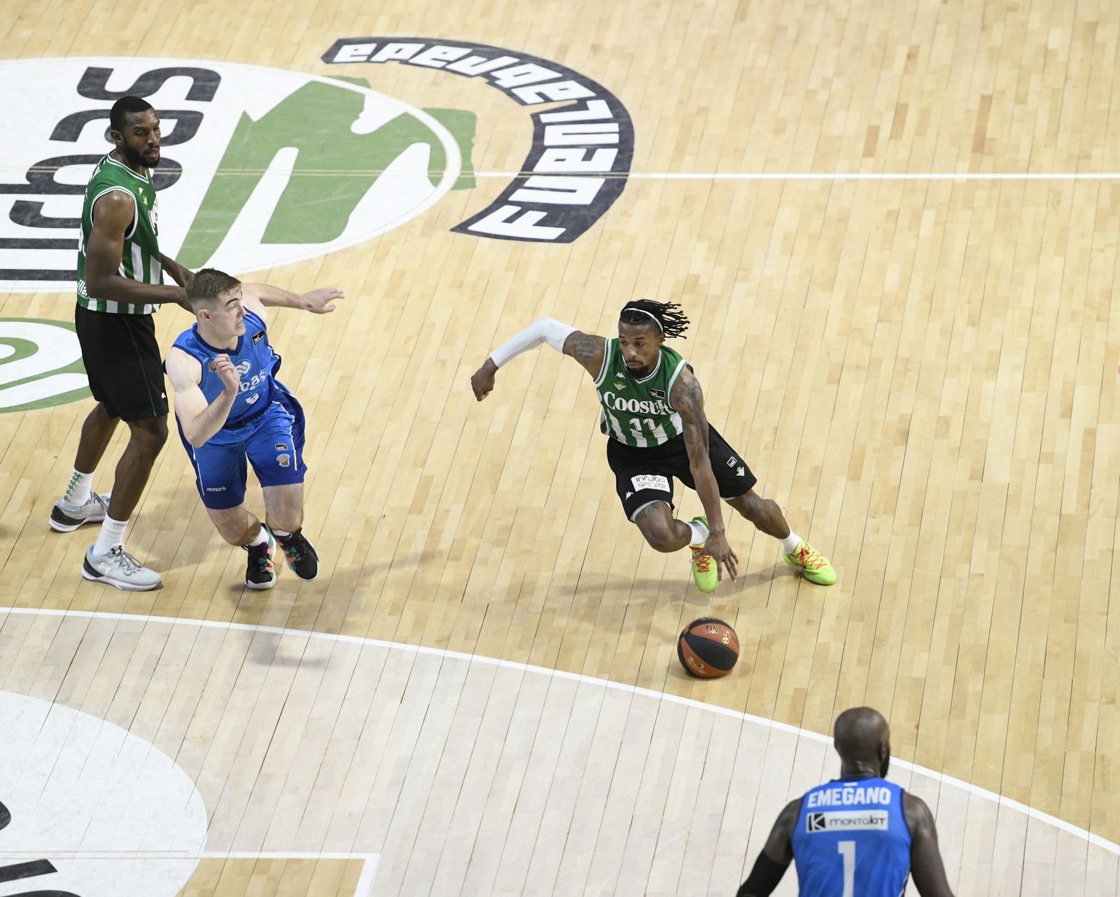 Las imágenes de la fiesta del Coosur Betis