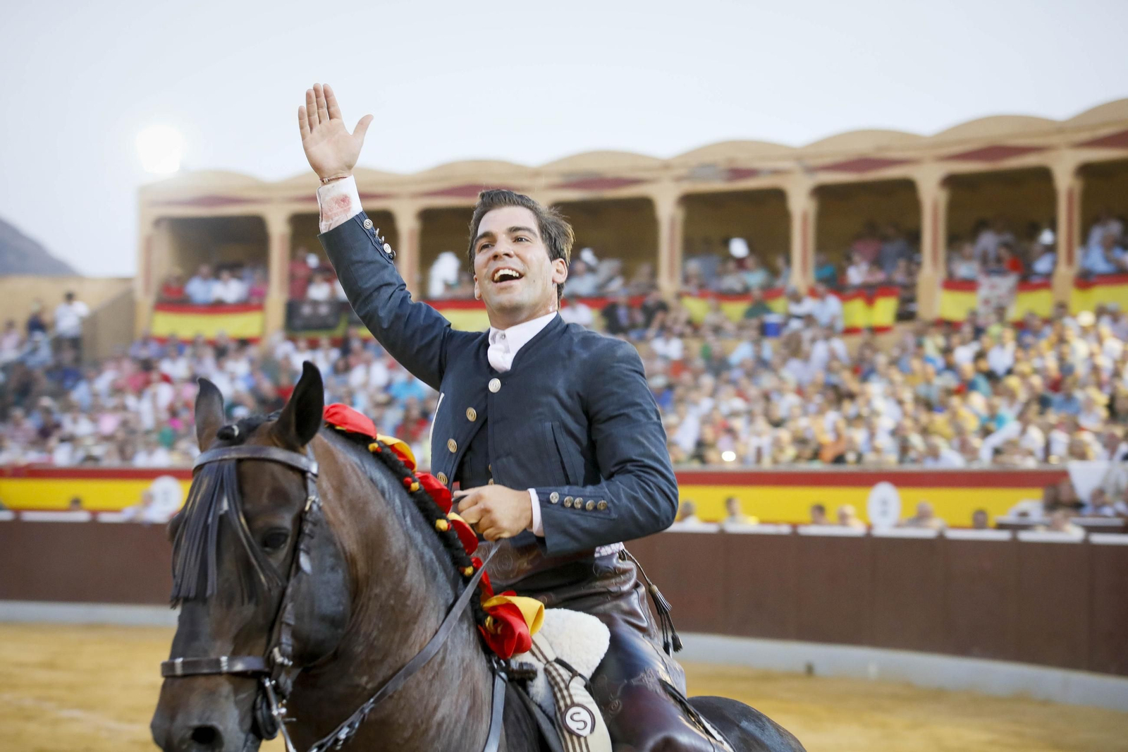 Corrida de toros Berja con un toro indultado, en imágenes