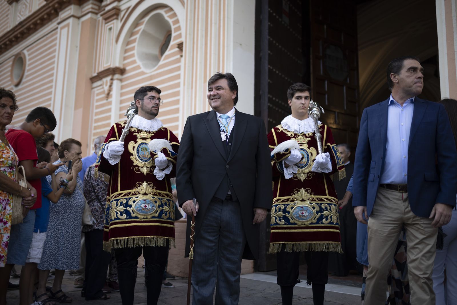 Imágenes de la procesión de la Virgen de la Cinta por el centro de la ciudad