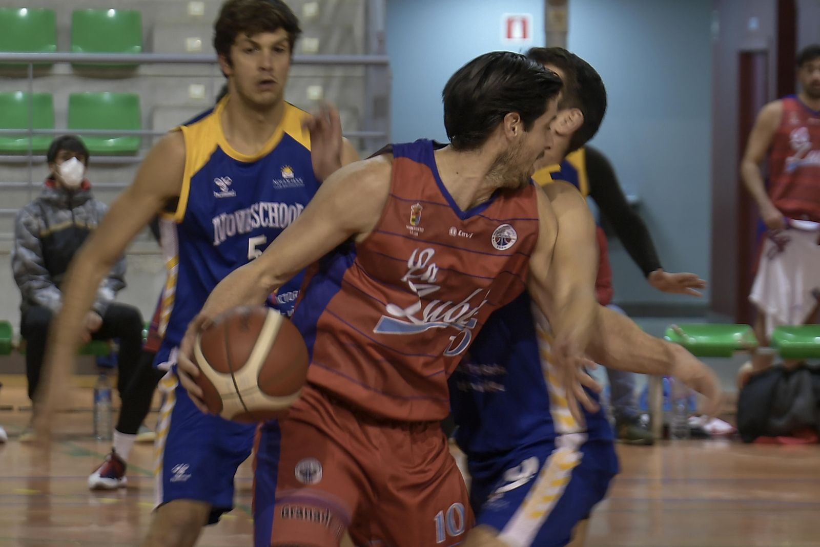 El Novaschool, en su visita a La Zubia.