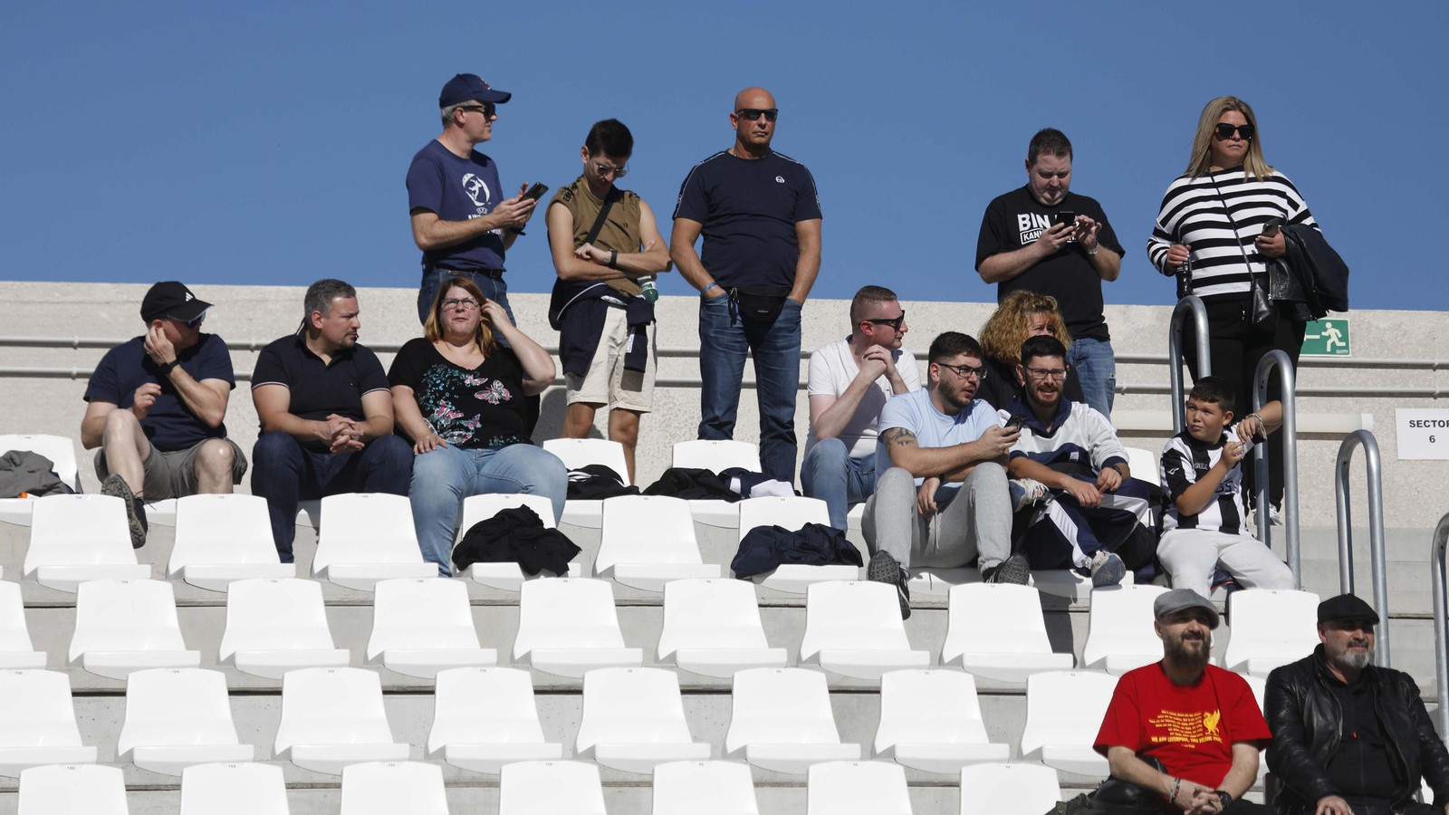 Las fotos  del partido de fútbol entre los equipos  Hamburgo - Zurich