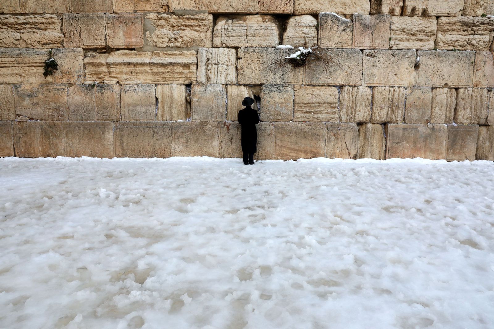 Jerusalén, cubierta de nieve tras el paso del temporal 'Elpida'