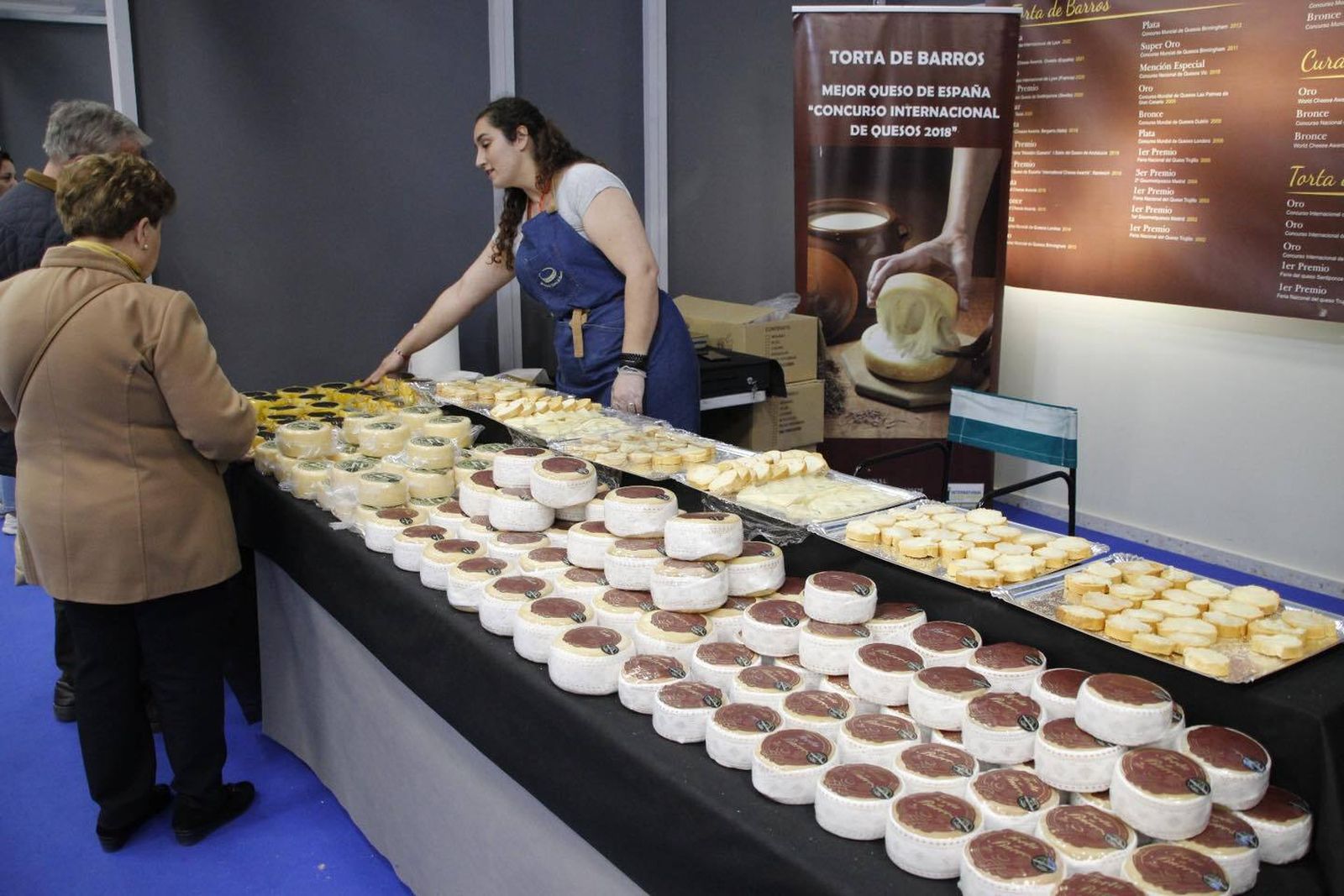 Un recorrido en imágenes por la Feria del Queso de Los Pedroches en Hinojosa del Duque