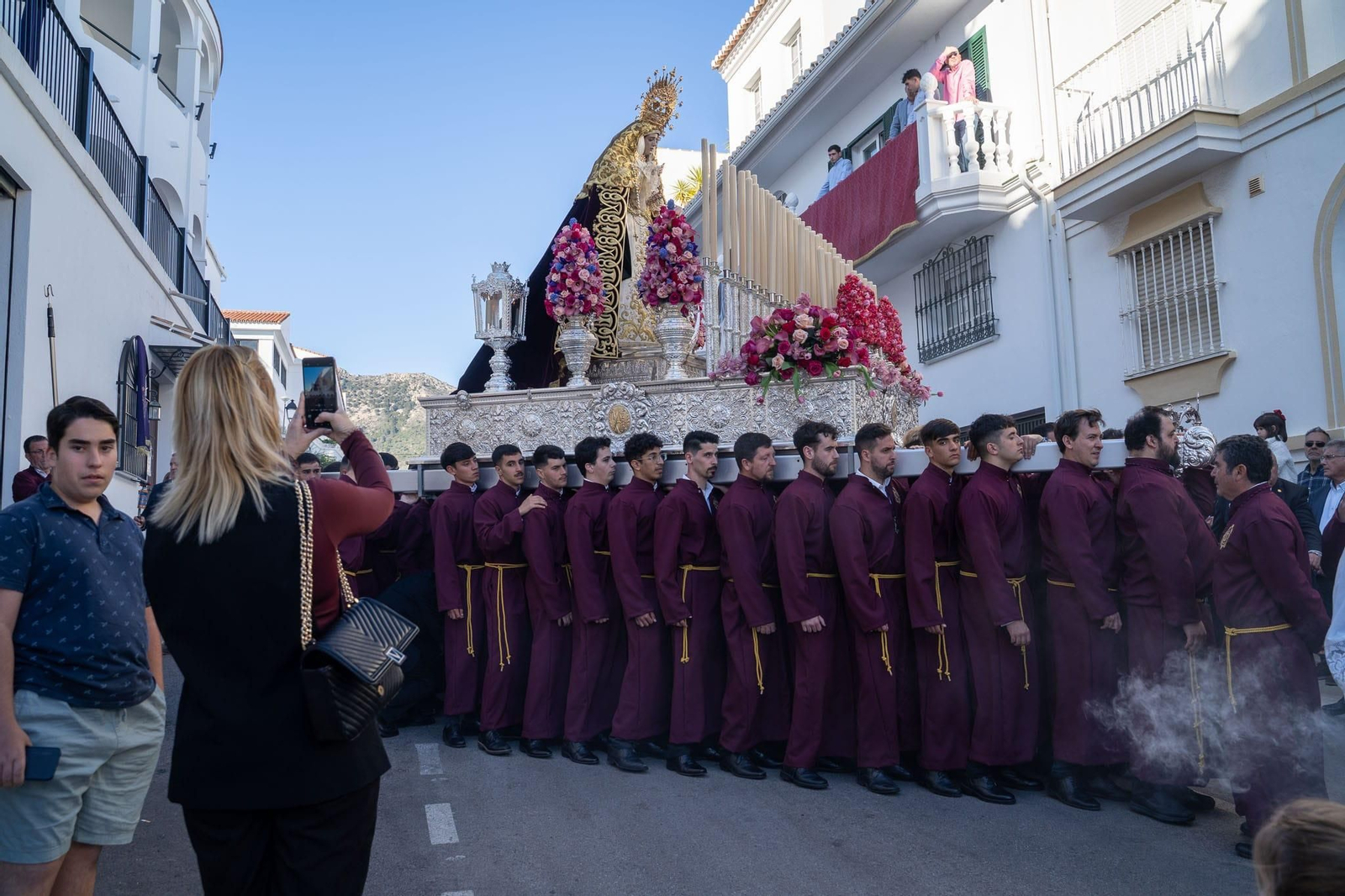 El Yacente y el Cristo de la Redención el Viernes Santo en Benalmádena, en fotos