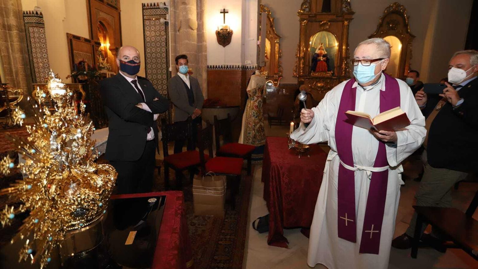 Bendición de la corona de la Virgen