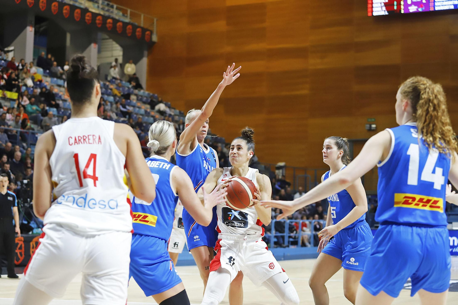 Imágenes del partido de la Selección Española femenina de baloncesto contra Islandia en Huelva