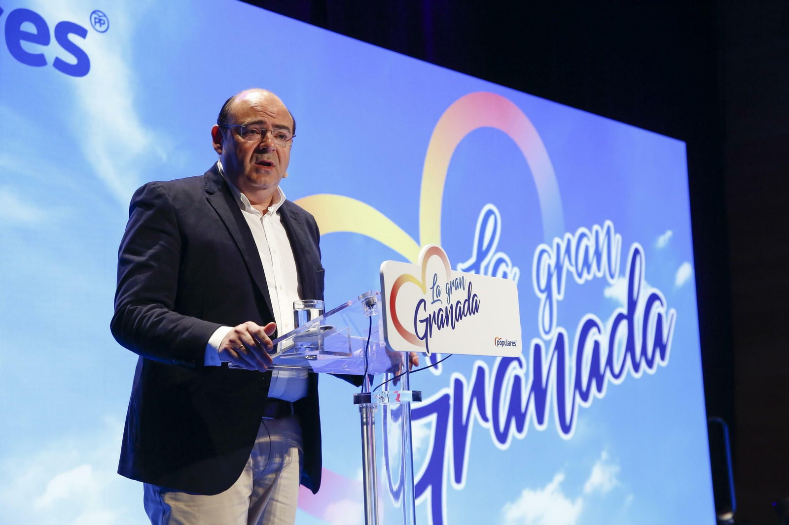 Imágenes del mitin del PP en Granada con Pablo Casado y Juanma Moreno