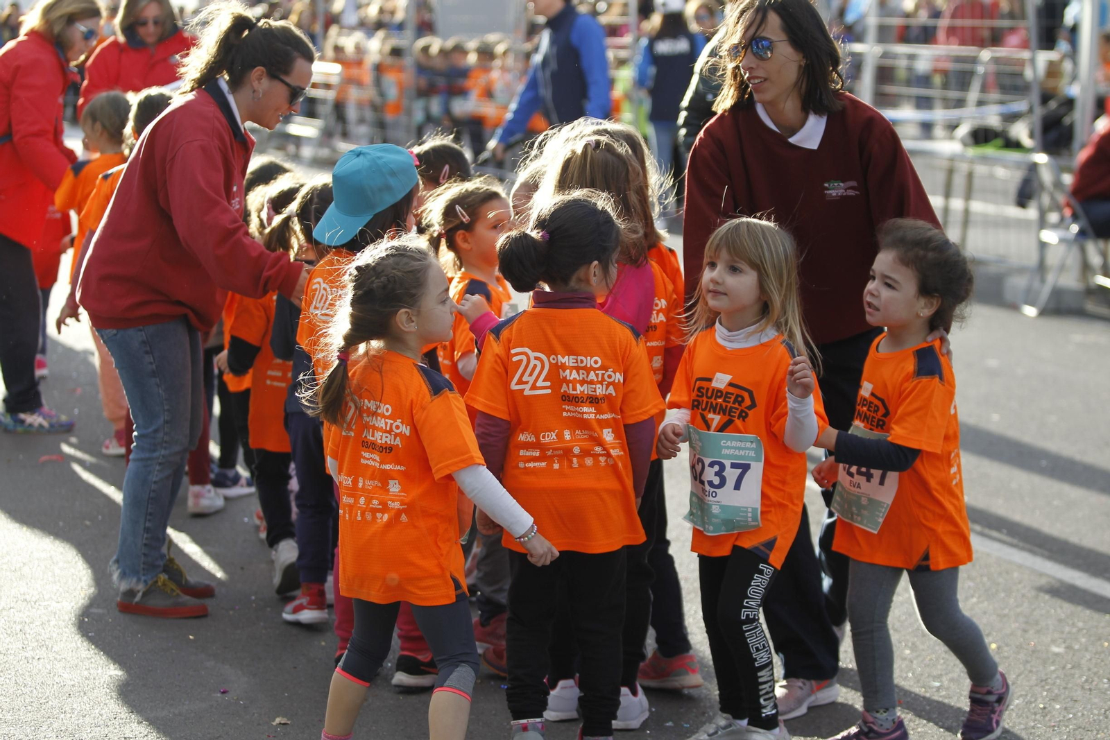 Fotogalería de la Feria del Corredor y las carreras infantiles.