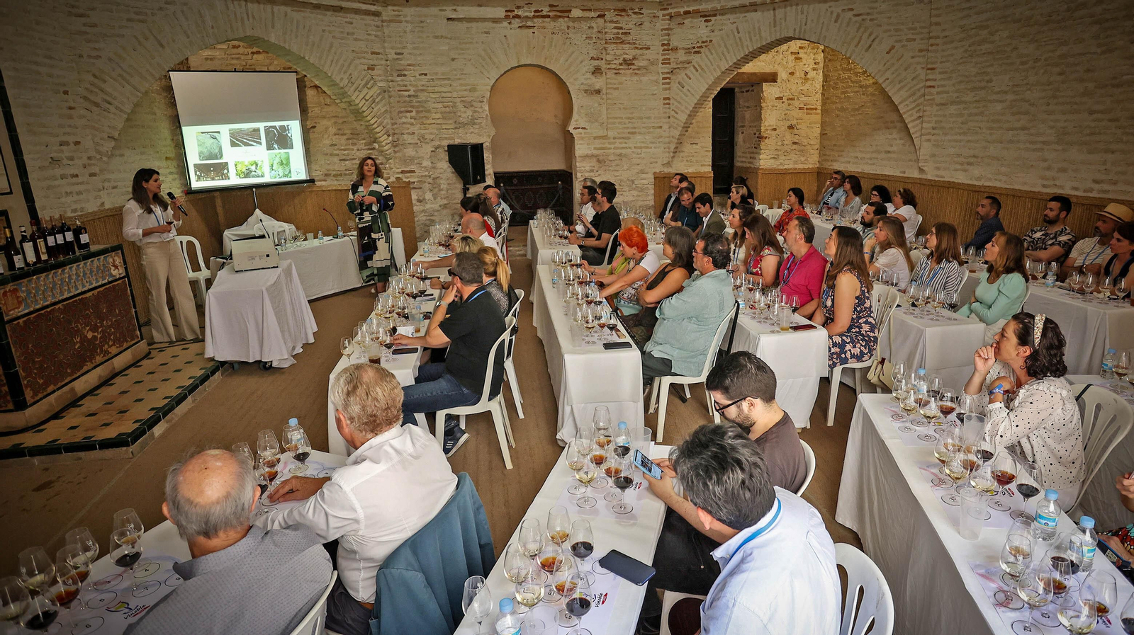 Imágenes del primer día de Vinoble 2022