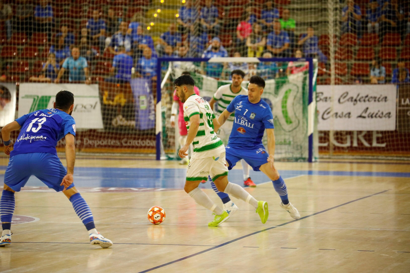 La derrota del Córdoba Futsal ante el Viña Albali Valdepeñas, en imágenes