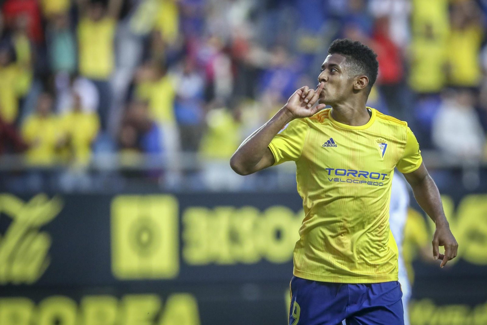 El Cádiz-Huesca, en imágenes