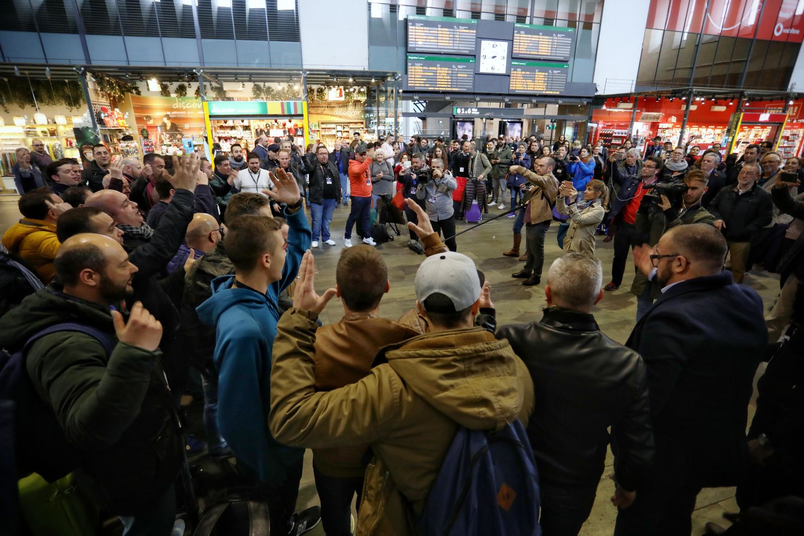 El coro de Julio Pardo canta unos tantos en Santa Justa