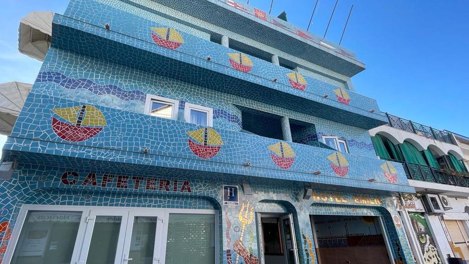 Fachada Hotel Emilio