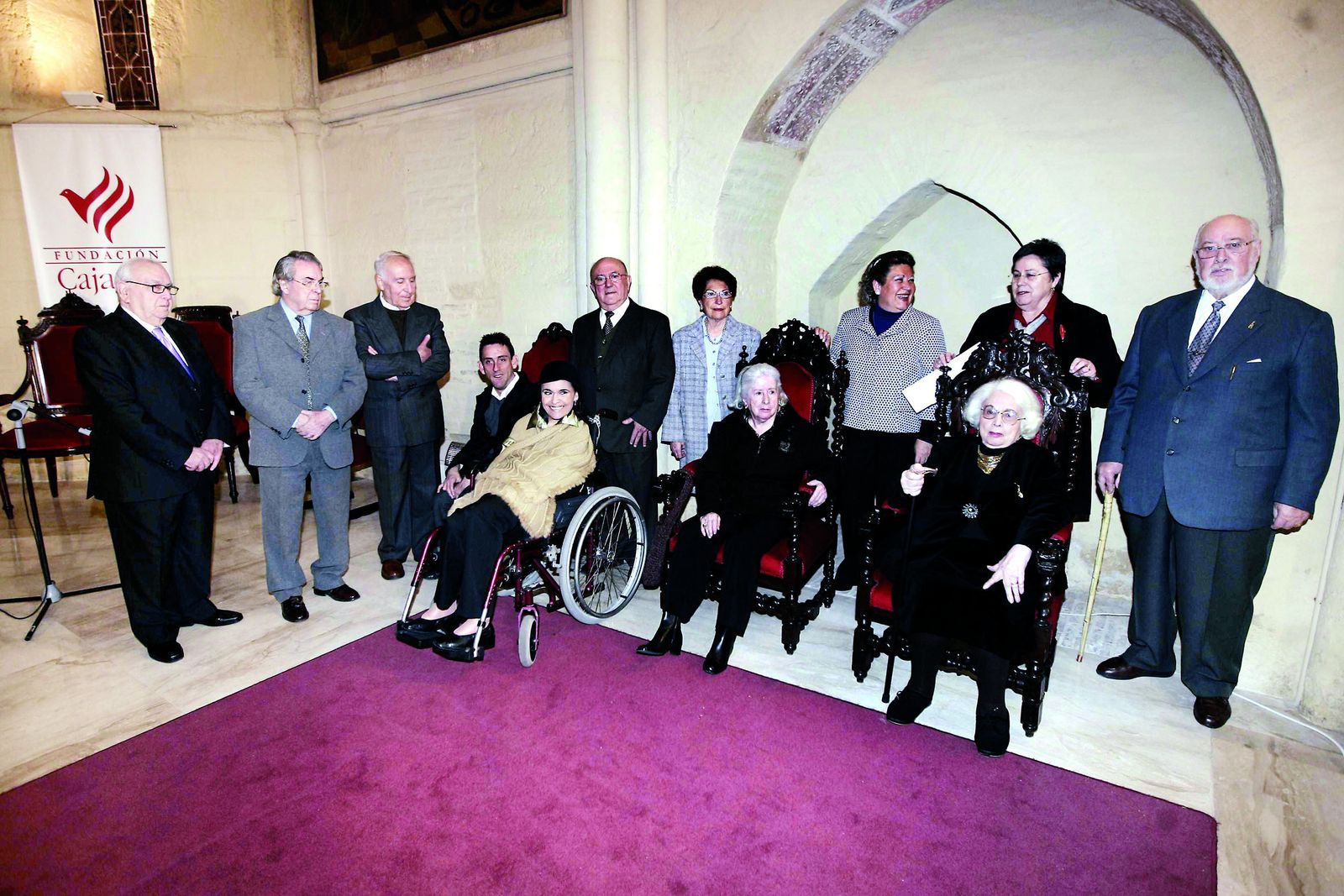 2009. Dora -en el centro- recibió un premio del Distrito Centro por su contribución a Córdoba.