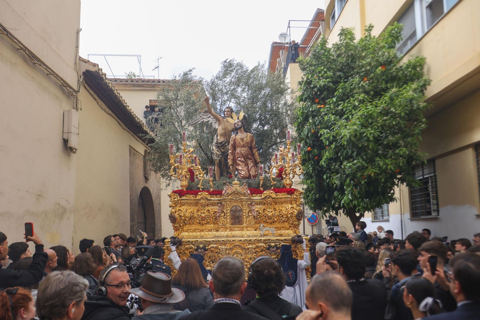 Así vivió Granada la salida de la Hermandad del Huerto 2025