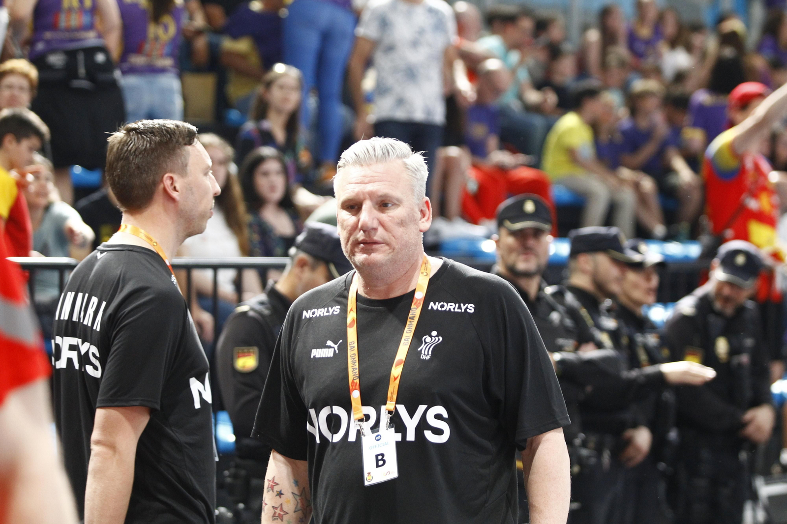 Imágenes del España-Dinamarca de la EHF Euro Cup de balonmano, en Almería