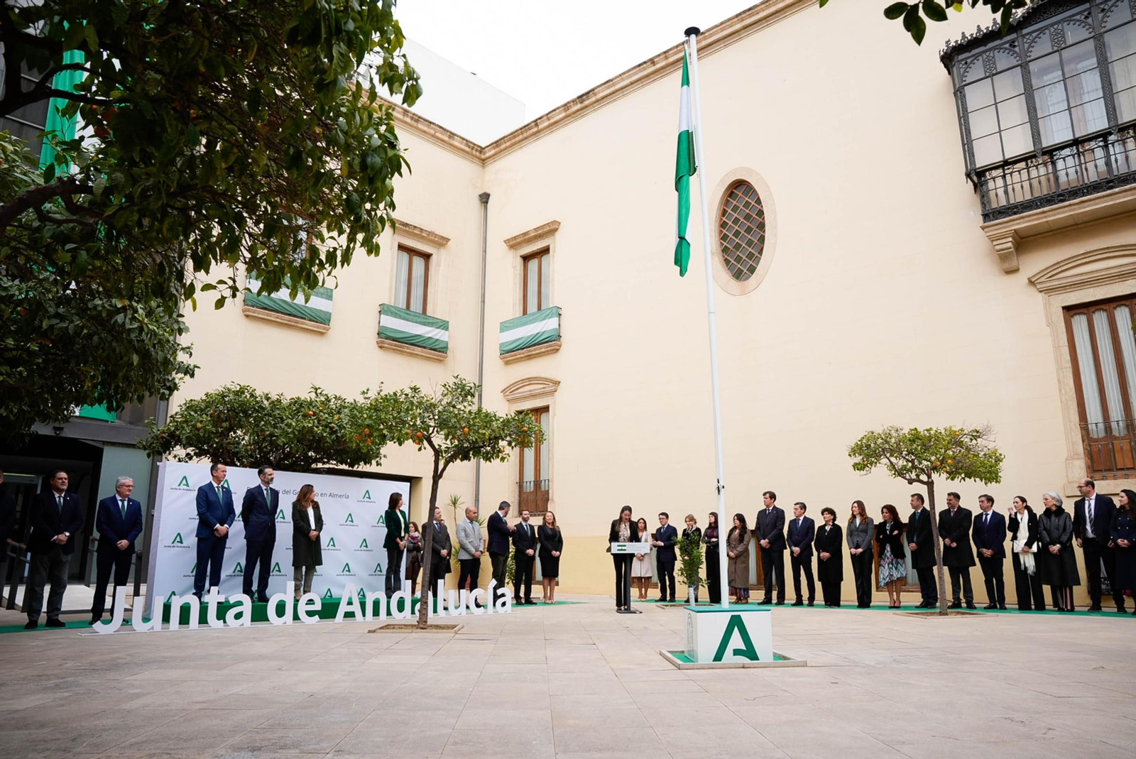 Así han sido las imágenes del día de la bandera en Almería