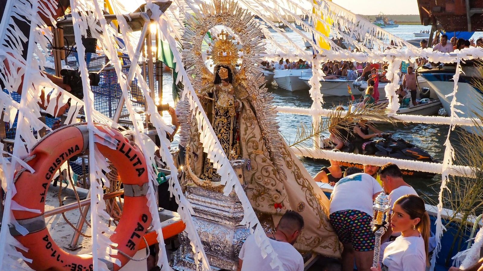 Procesión de la Virgen del Carmen por Isla Cristina. Procesión de la Virgen del Carmen por Isla Cristina.