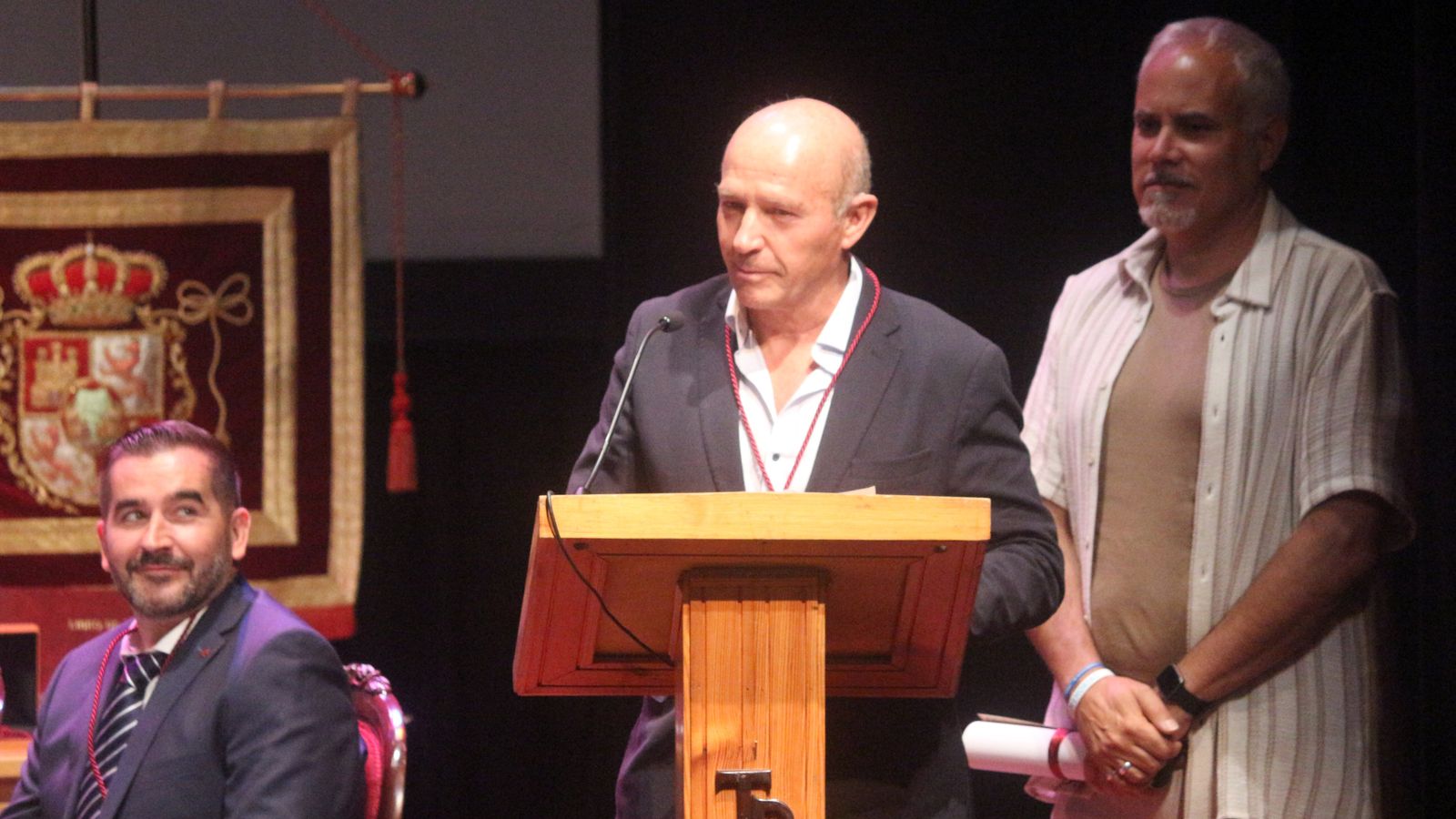 Pedro Solla y Pedro Gallardo agradecen la medalla de la ciudad para el IES Manuel de Falla