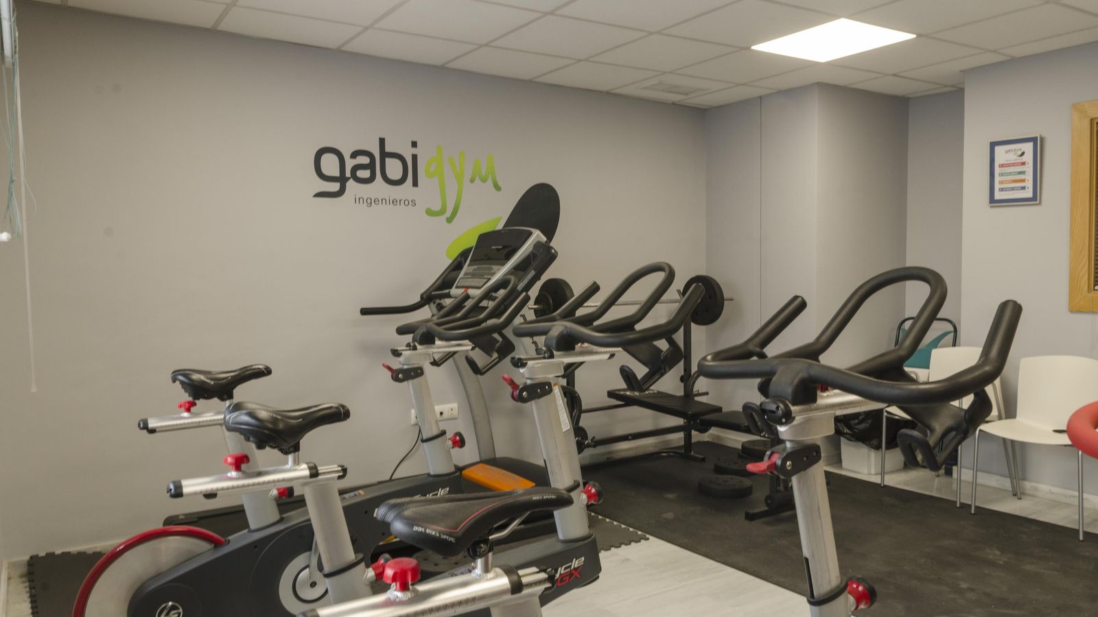 Una de las  iniciativas más novedosas es un gimnasio para los trabajadores.