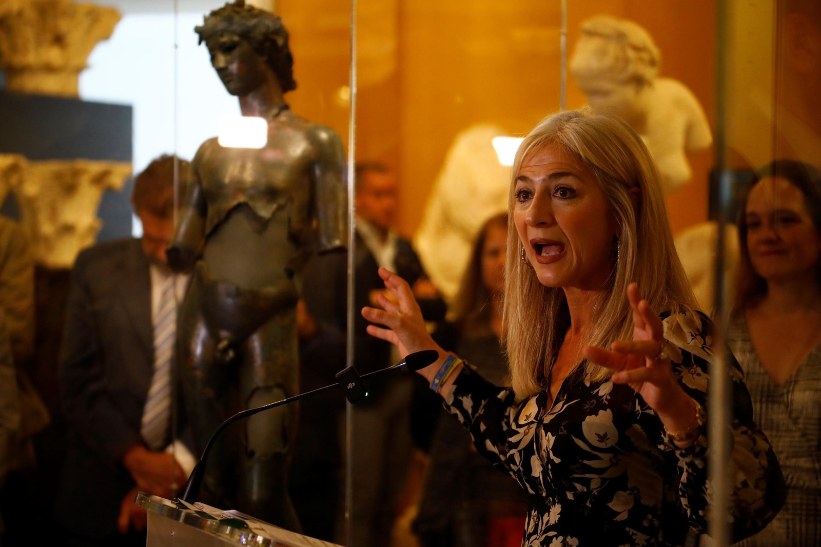Los efebos de Pedro Abad ya lucen en el Museo Arqueológico de Córdoba, en imágenes