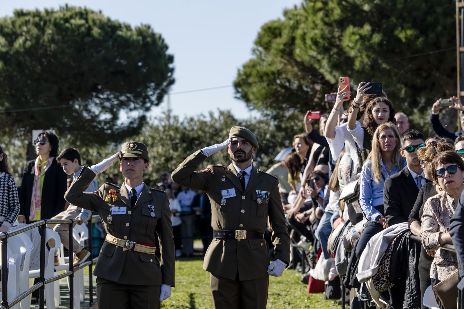 Las imágenes de la multitudinaria Jura de Bandera en Camposoto