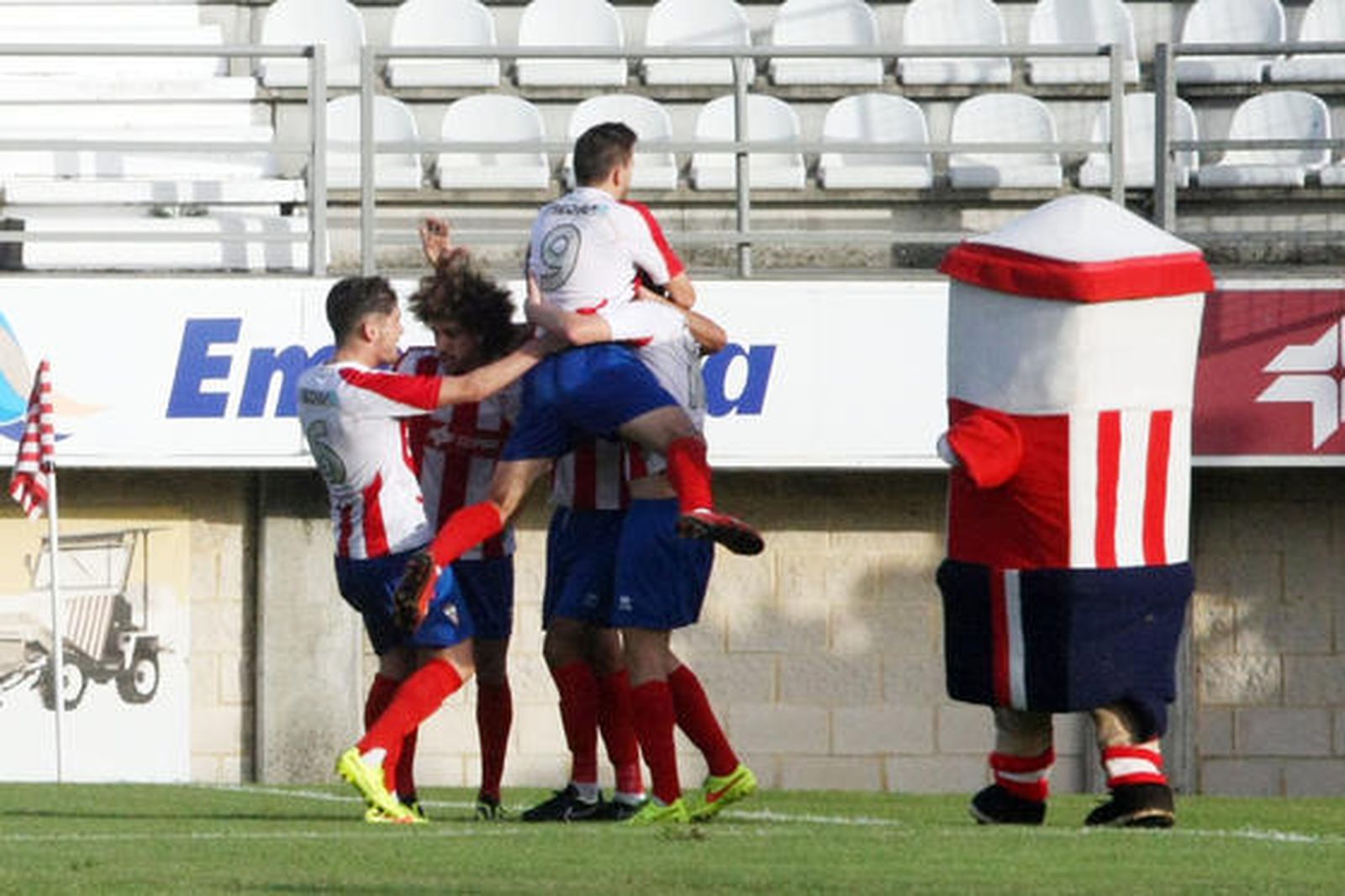 Imágenes del Algeciras-Ceuta