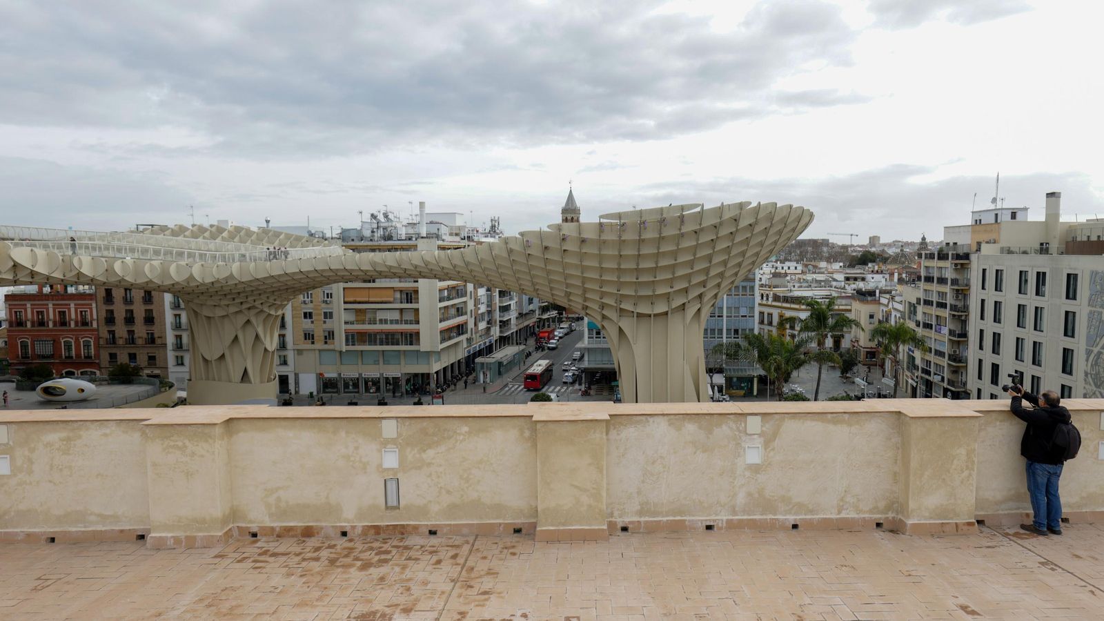 Las imágenes de la visita a las cubiertas de la Iglesia de la Anunciación