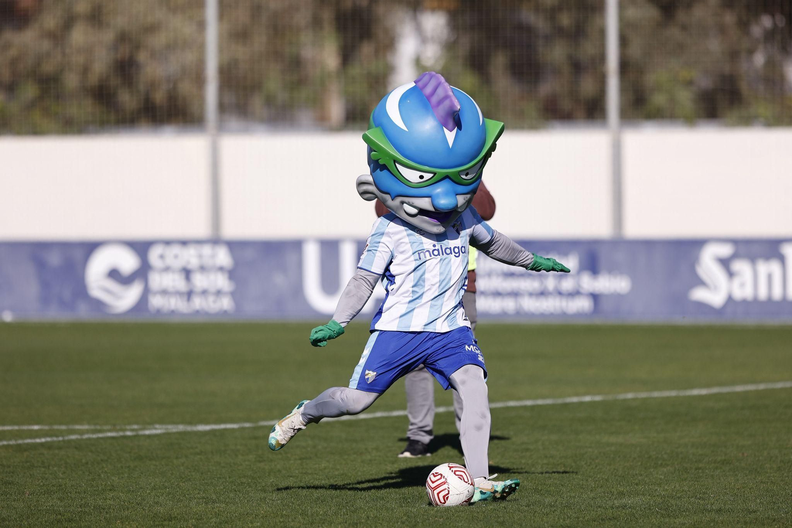 El Málaga CF Genuine se impone a la selección malagueña de influencers