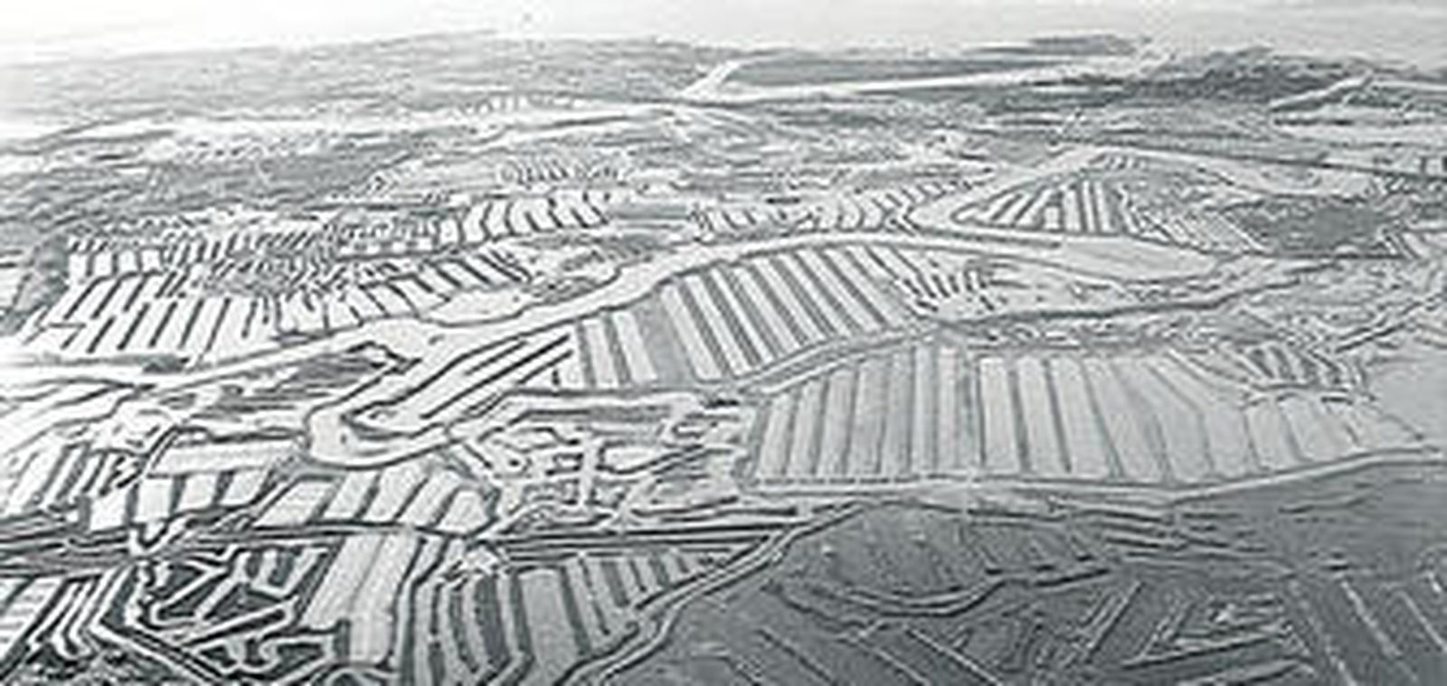 Foto aérea de las salinas de la Bahía de Cádiz, en 1998.