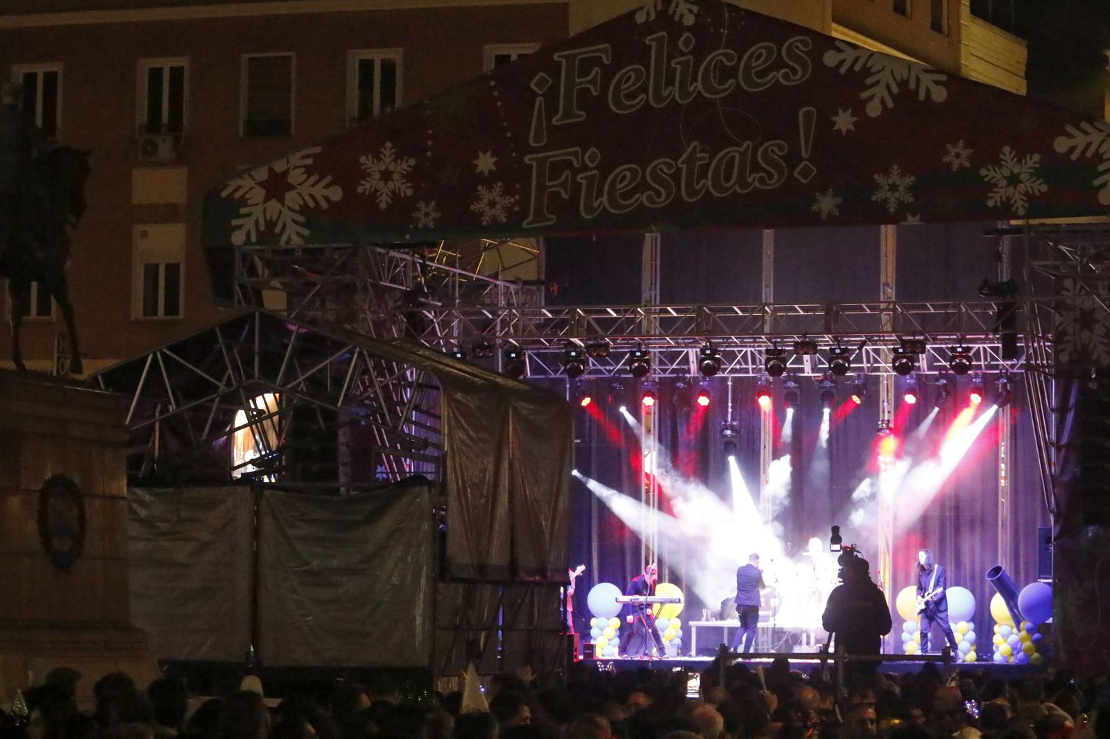 La Fiesta de Nochevieja en Las Tendillas, en imágenes