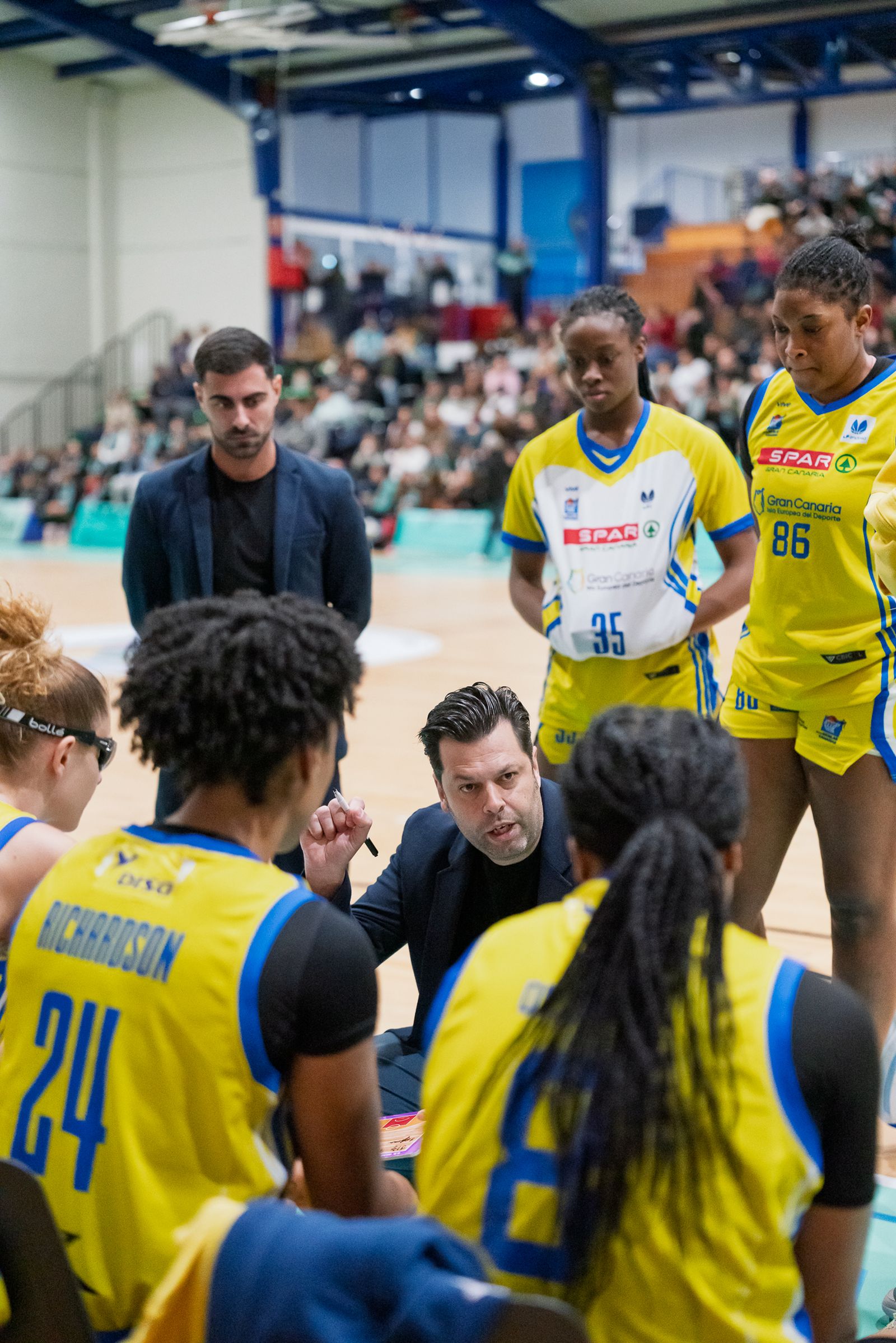 Esencial victoria del CAB Estepona ante el Spar Gran Canaria (80-64)
