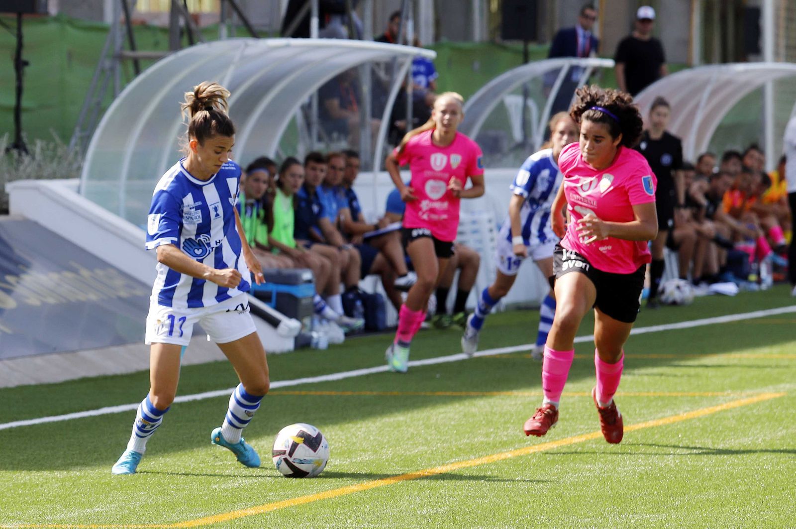 Un momento del encuentro entre el Sporting y el Alhama.